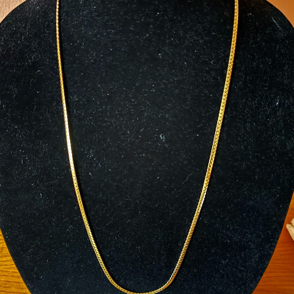 Elegant Gold Tone Chain Necklace